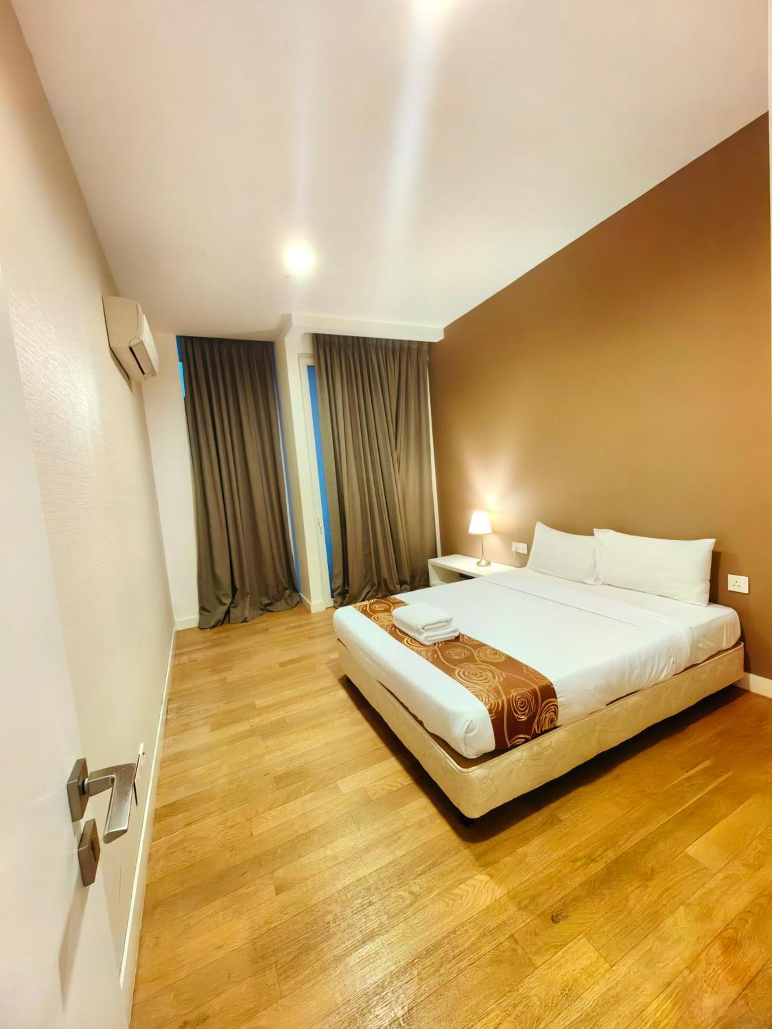 Appartamento Platinum Klcc & Bukit Bintang Kuala Lumpur Esterno foto