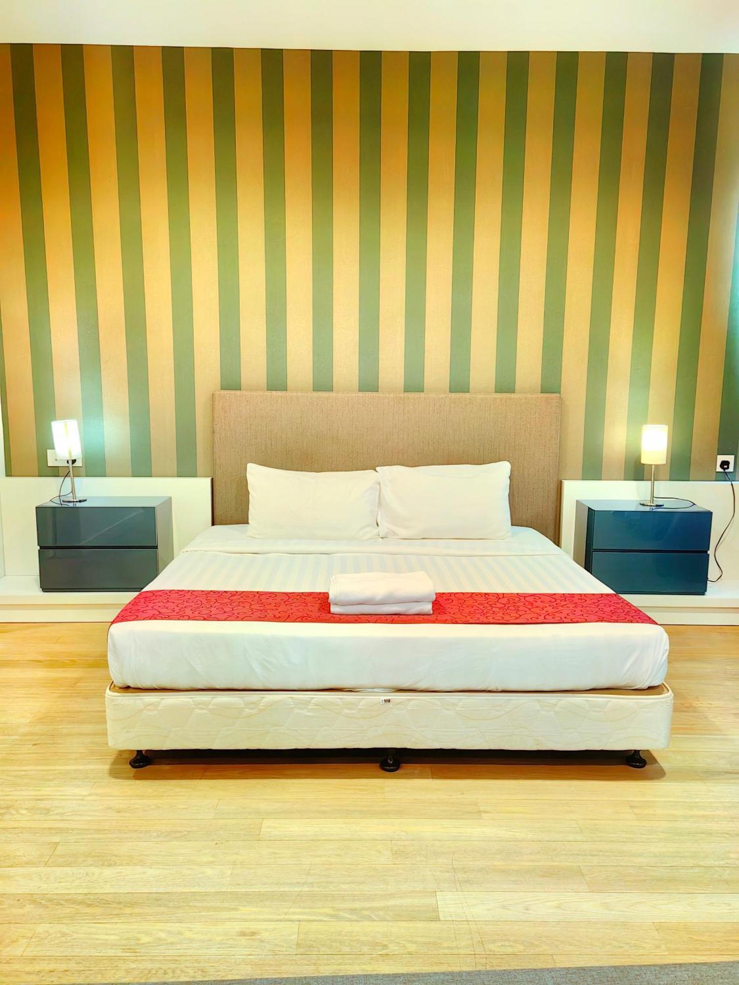 Appartamento Platinum Klcc & Bukit Bintang Kuala Lumpur Esterno foto