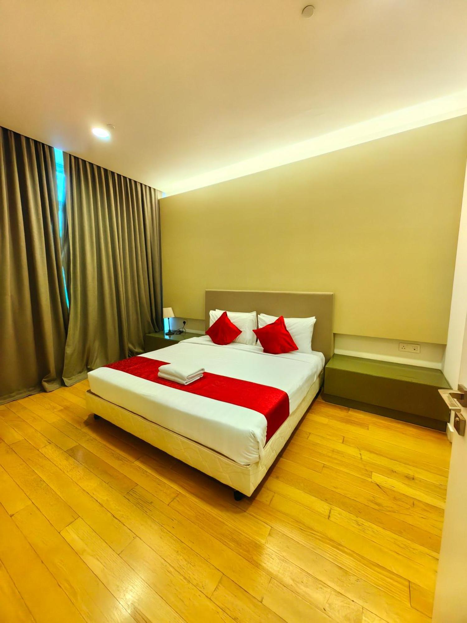 Appartamento Platinum Klcc & Bukit Bintang Kuala Lumpur Esterno foto