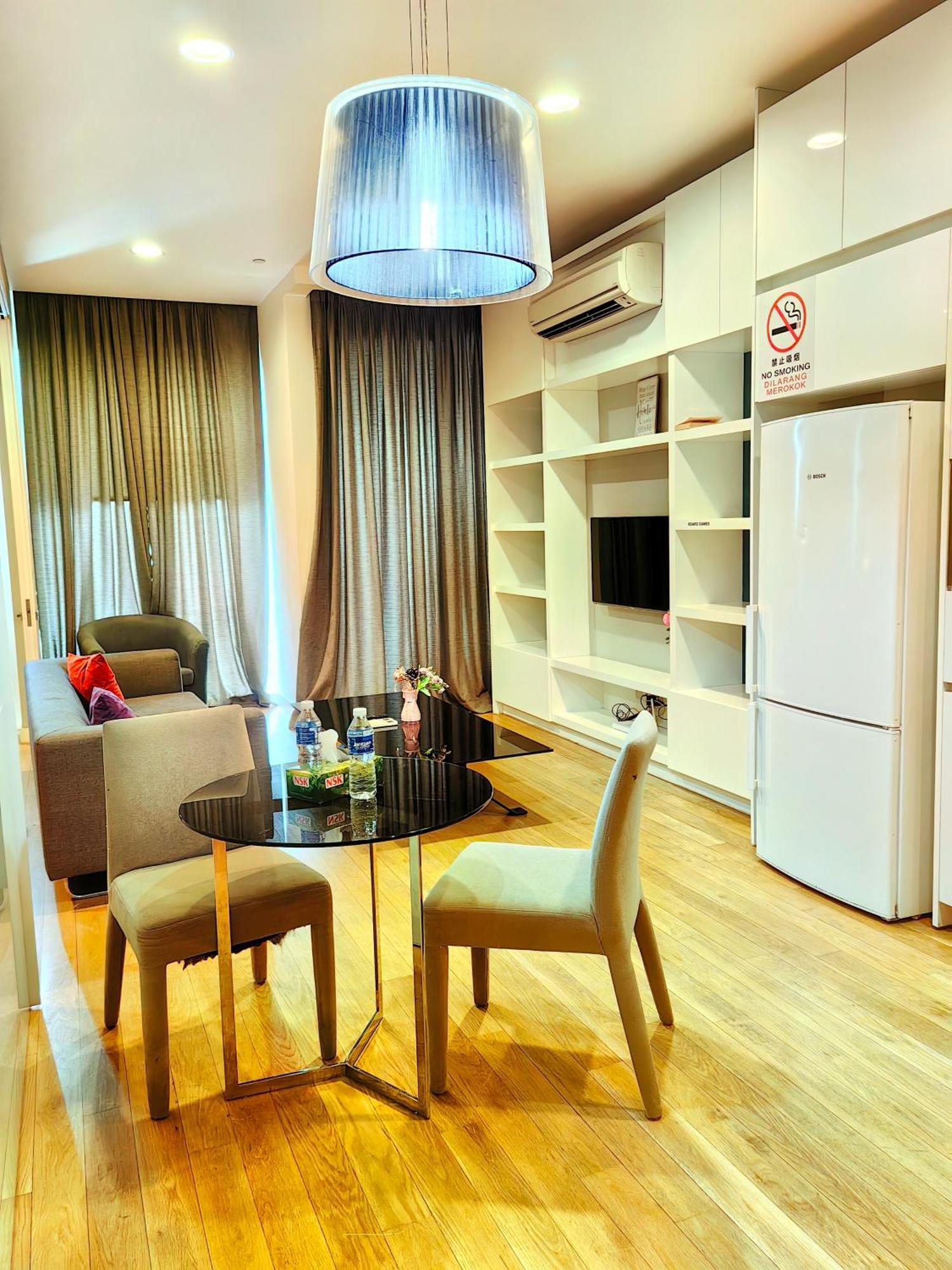 Appartamento Platinum Klcc & Bukit Bintang Kuala Lumpur Esterno foto