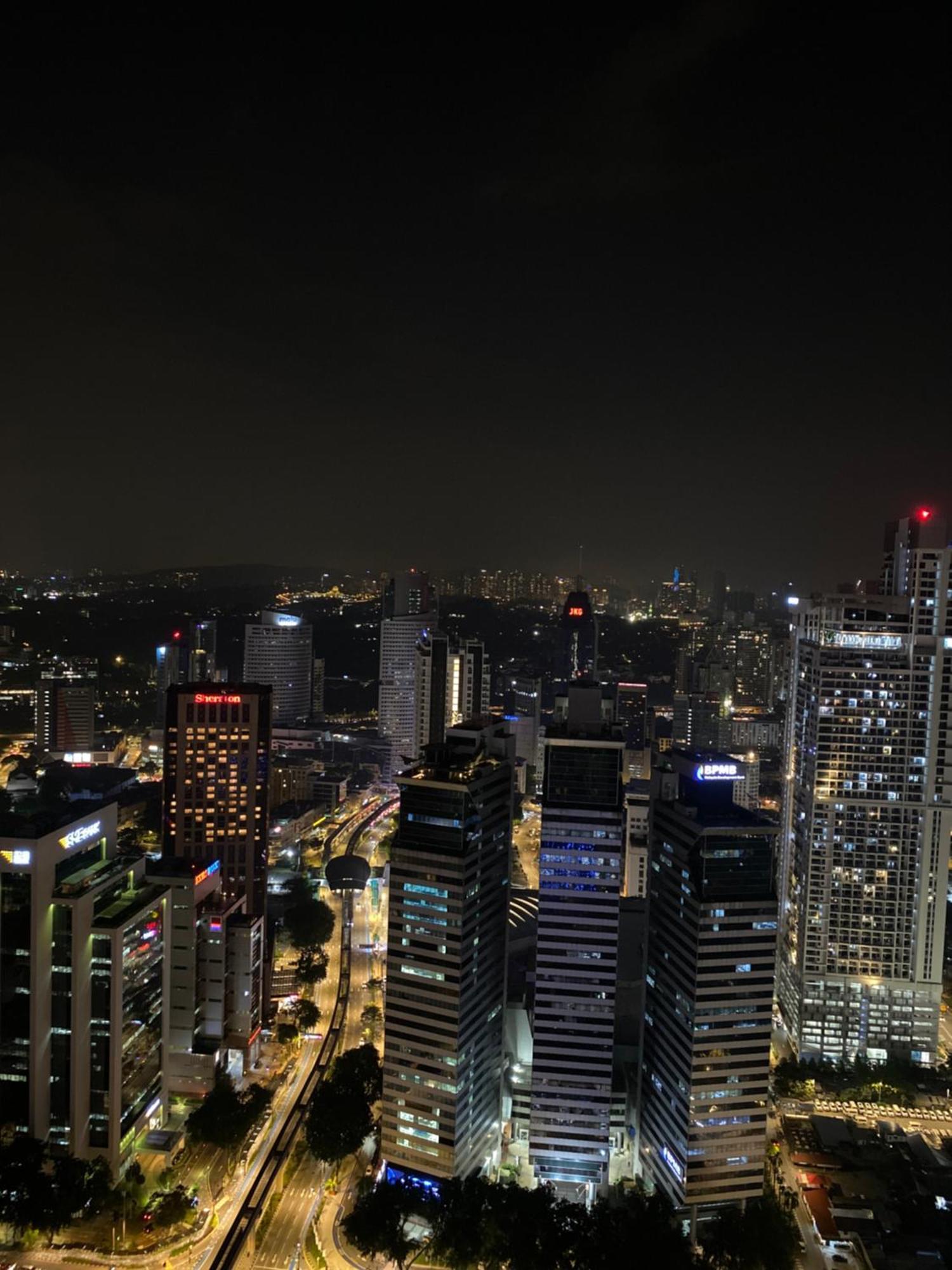 Appartamento Platinum Klcc & Bukit Bintang Kuala Lumpur Esterno foto